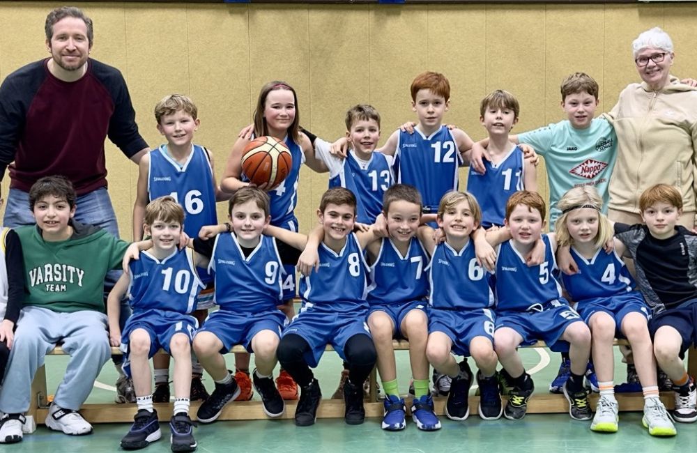 Gruppenfoto der Basketball-Jugend U10 offen der Brander Baskets vom Brander TV Aachen.