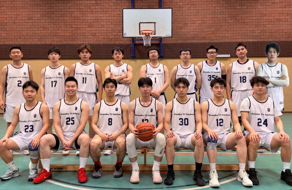Gruppenfoto der Basketballmannschaft Herren 2 der Brander Baskets vom Brander TV Aachen.